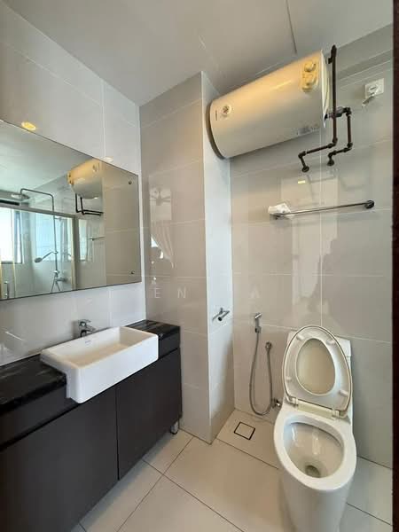 Kondominium untuk Dijual di Kings Bay @ Country Garden Danga Bay - Yen Ma - PropertyGuru.com.my