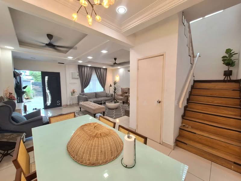 2-storey Terraced House for Sale in Ukay Bistari (Ulu Kelang) - Ashraff Daniel - Living Room - PropertyGuru.com.my