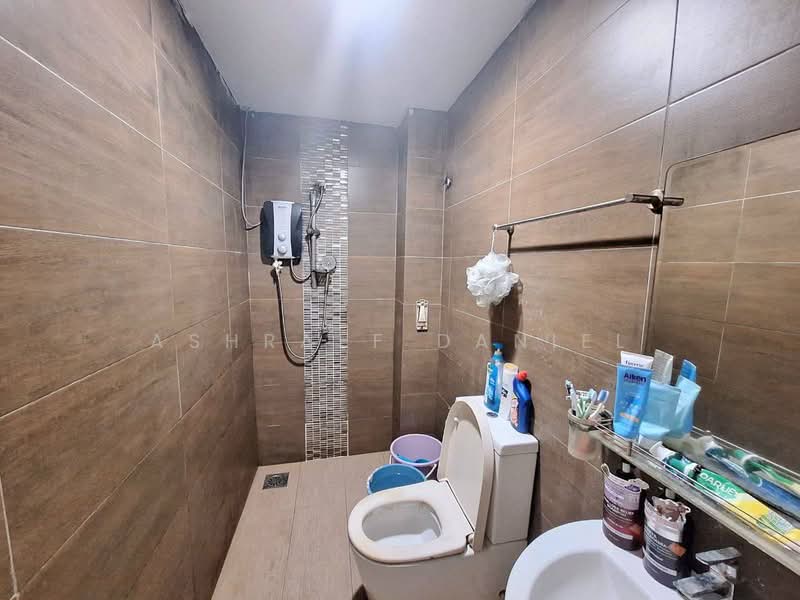 2-storey Terraced House for Sale in Ukay Bistari (Ulu Kelang) - Ashraff Daniel - Bathroom - PropertyGuru.com.my