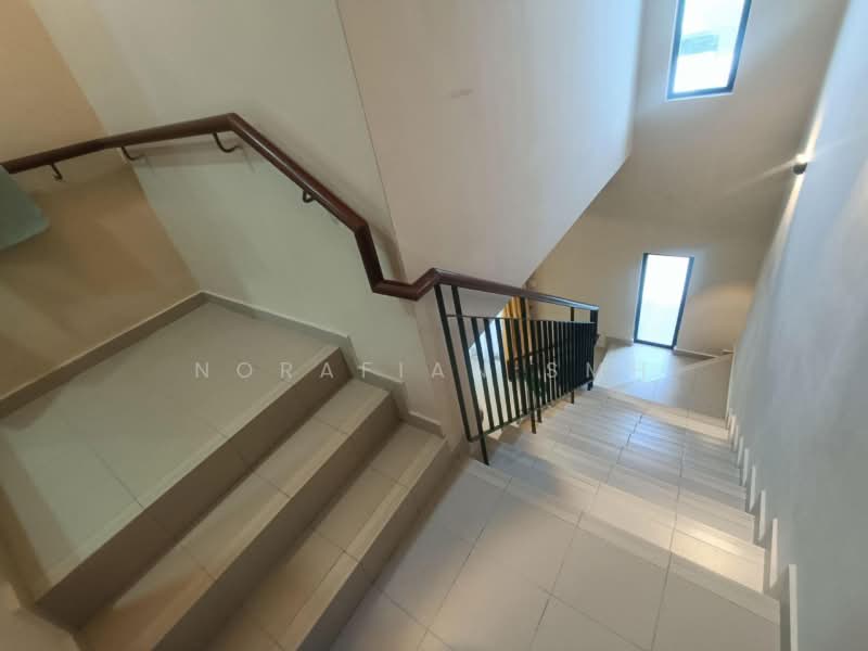 2-storey Terraced House for Sale in Mahkota Hills (Lenggeng) - Norafian SMH - Corridor - PropertyGuru.com.my