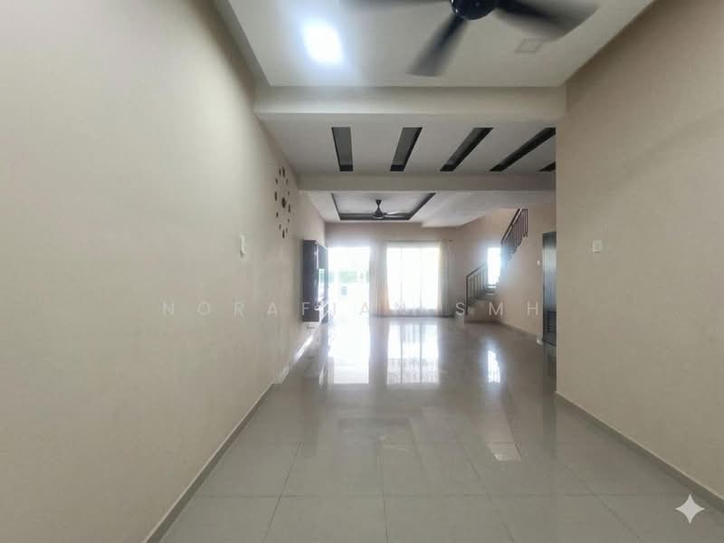 2-storey Terraced House for Sale in Mahkota Hills (Lenggeng) - Norafian SMH - Living Room - PropertyGuru.com.my