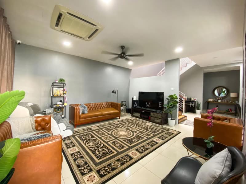 Rumah Teres 2-Tingkat untuk Dijual di Laman Glenmarie (Shah Alam) - Adzura Zamedin - Living Room - PropertyGuru.com.my