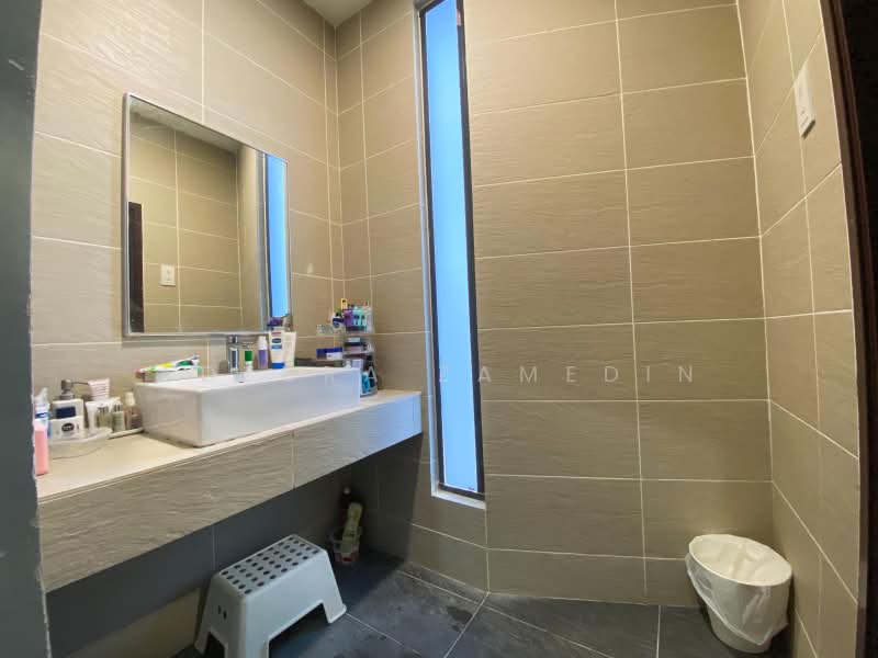 Rumah Teres 2-Tingkat untuk Dijual di Laman Glenmarie (Shah Alam) - Adzura Zamedin - Bathroom - PropertyGuru.com.my