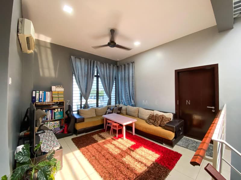 Rumah Teres 2-Tingkat untuk Dijual di Laman Glenmarie (Shah Alam) - Adzura Zamedin - Living Room - PropertyGuru.com.my
