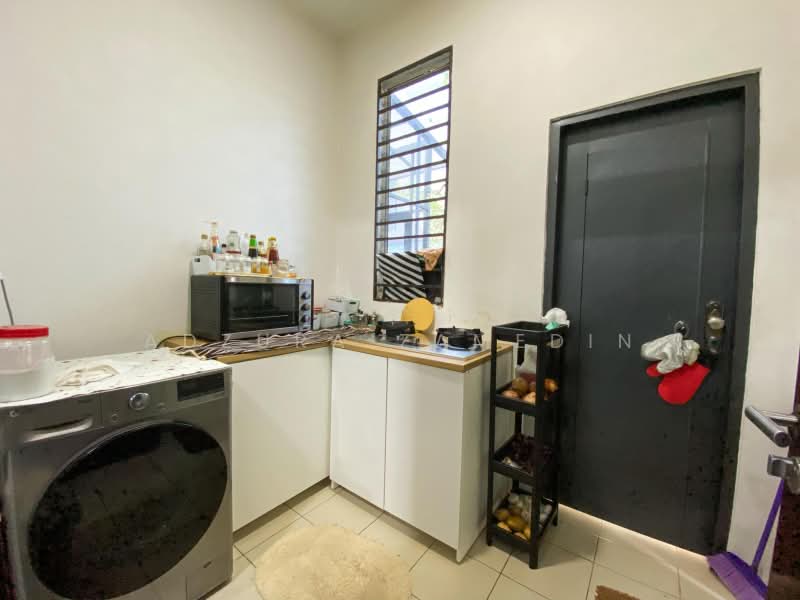 Rumah Teres 2-Tingkat untuk Dijual di Laman Glenmarie (Shah Alam) - Adzura Zamedin - Kitchen - PropertyGuru.com.my