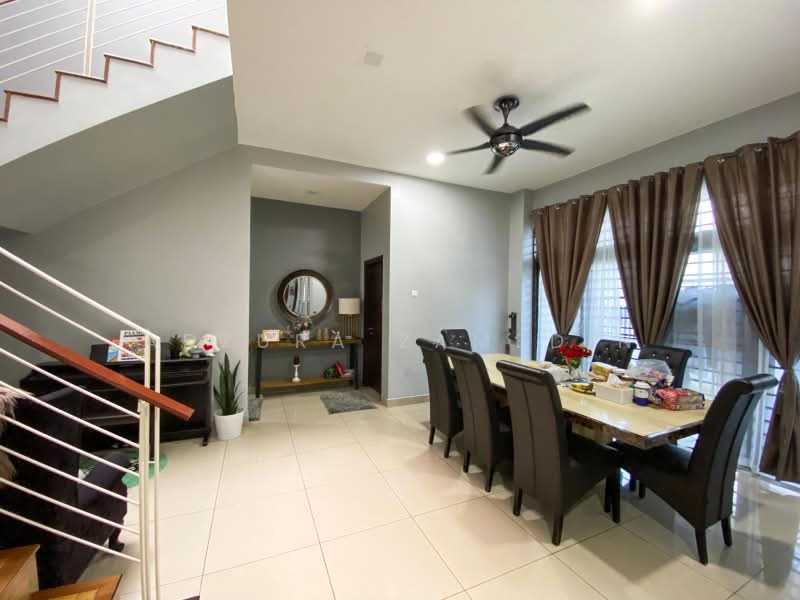 Rumah Teres 2-Tingkat untuk Dijual di Laman Glenmarie (Shah Alam) - Adzura Zamedin - Dining Room - PropertyGuru.com.my
