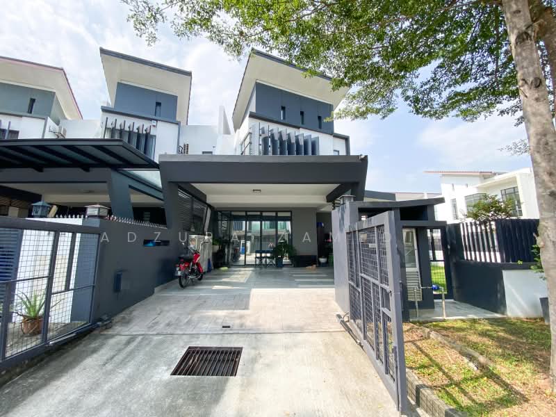 Rumah Teres 2-Tingkat untuk Dijual di Laman Glenmarie (Shah Alam) - Adzura Zamedin - Exterior - PropertyGuru.com.my