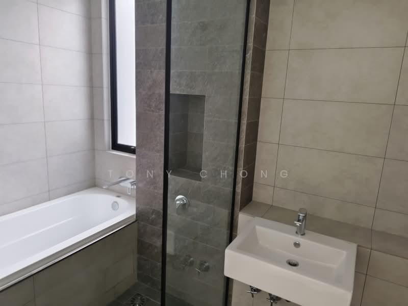 Rumah Berkembar untuk Dijual di Kulai (Johor) - Tony Chong - Bathroom - PropertyGuru.com.my