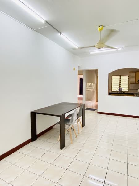 Condominium for Rent at Vista Komanwel B - CK Yee - Dining Room - PropertyGuru.com.my