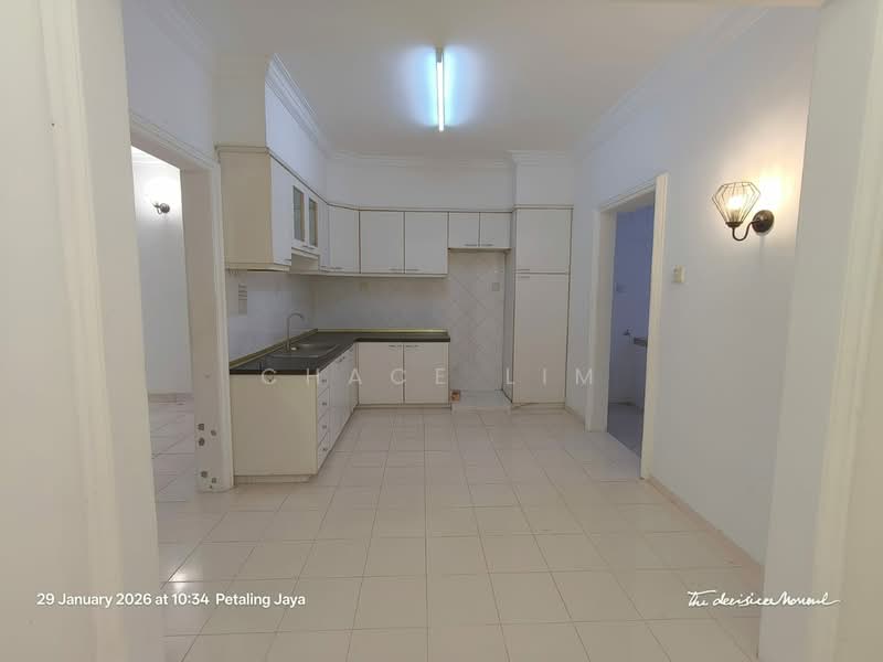 Rumah Teres untuk Dijual di Petaling Jaya (Selangor) - Chace Lim - Kitchen - PropertyGuru.com.my