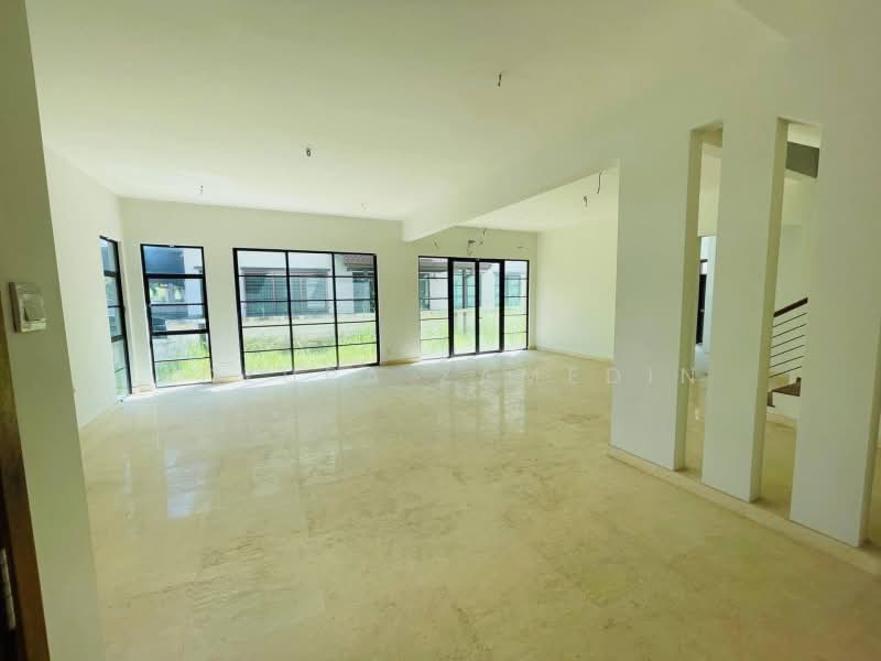 Bungalow for Sale in Bukit Jelutong (Shah Alam) - Adzura Zamedin - Living Room - PropertyGuru.com.my