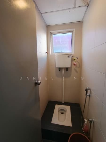 Office for Rent in Johor Bahru (Johor) - Daniel Ling - Bathroom - PropertyGuru.com.my