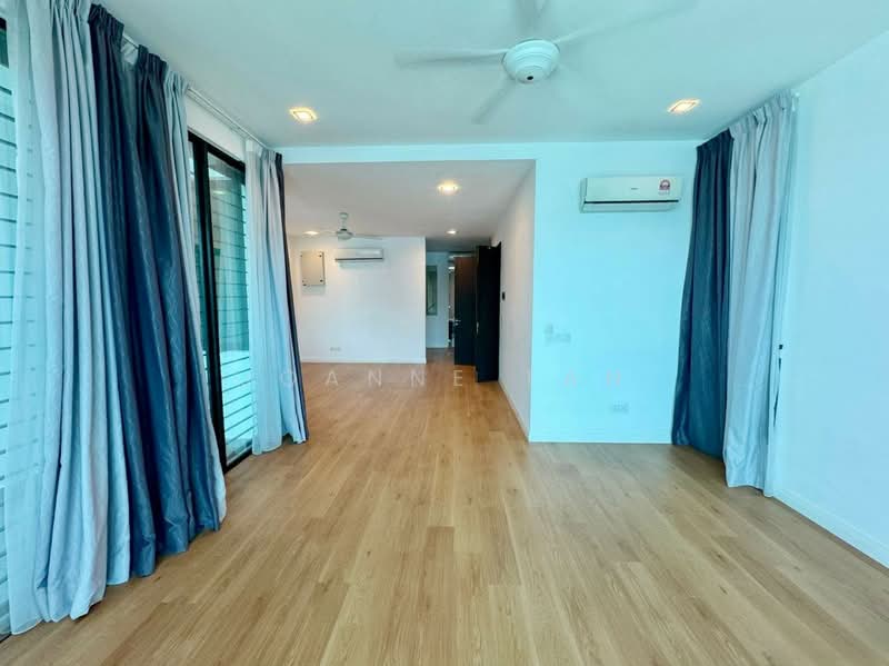 Rumah Teres untuk Dijual di Duta Villa (Setia Alam) - Joanne Tan - Living Room - PropertyGuru.com.my