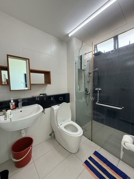 Servis Apartment untuk Disewa di Sky Peak Residences - Niko Lew - Bathroom - PropertyGuru.com.my