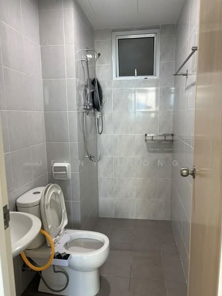 Kondominium untuk Disewa di i-Santorini - Jenny Leong - Bathroom - PropertyGuru.com.my