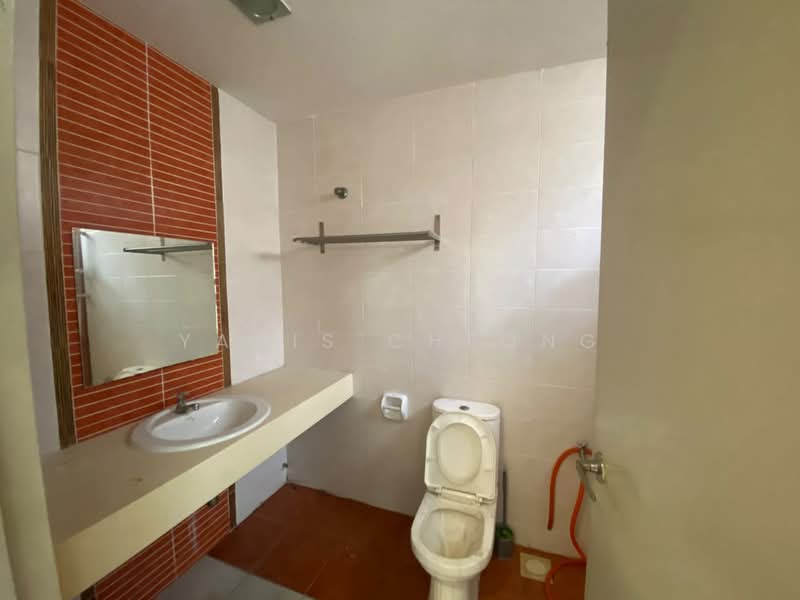 3-storey Terraced House for Sale in Laman Rimbunan (Kepong) - Yanis Cheong - Bathroom - PropertyGuru.com.my
