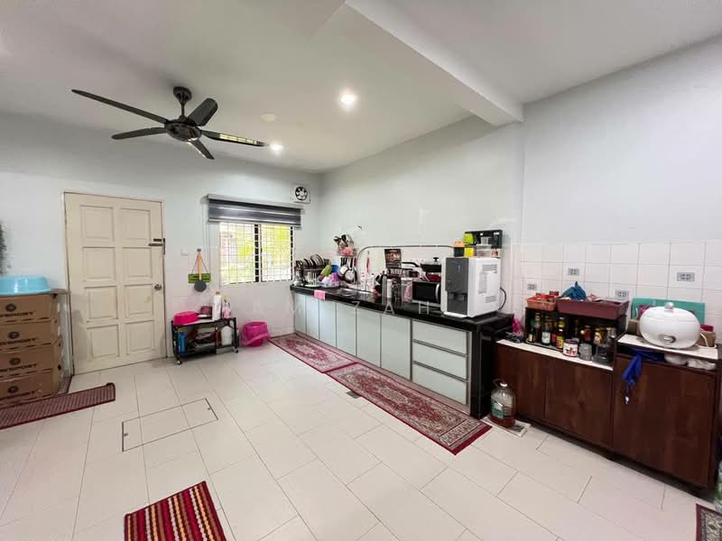 2-storey Terraced House for Sale in Taman Subang Mewah (Subang Jaya) - Hamizah . - Kitchen - PropertyGuru.com.my