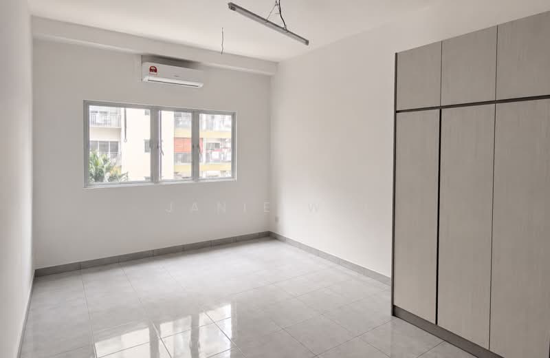 Apartment for Rent at Idaman Melur @ Cybersouth - Janie Wai - Bedroom - PropertyGuru.com.my