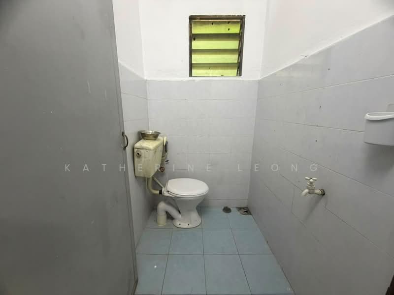 1-storey Terraced House for Sale in Rawang (Selangor) - Katherine Leong - Bathroom - PropertyGuru.com.my