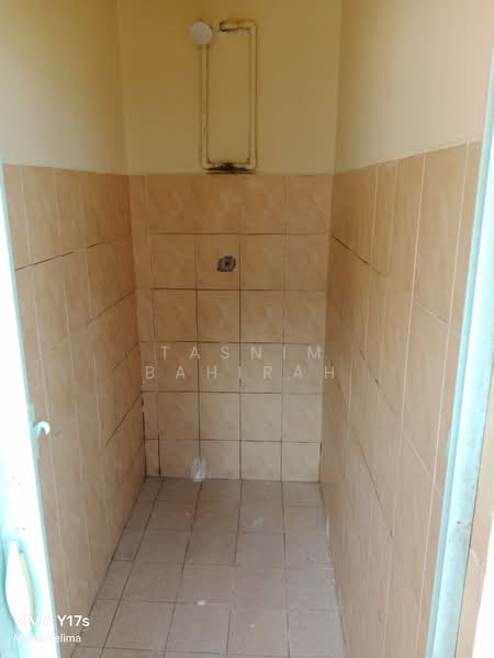 Flat for Sale at Taman Bakap Indah - Tasnim Bahirah - Bathroom - PropertyGuru.com.my