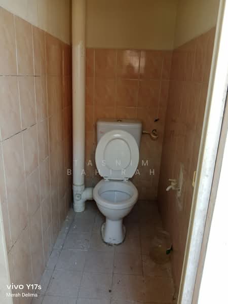 Flat for Sale at Taman Bakap Indah - Tasnim Bahirah - Bathroom - PropertyGuru.com.my