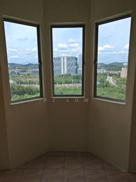 Pangsapuri untuk Dijual di Desaminium Rimba - PJ Low - View - PropertyGuru.com.my
