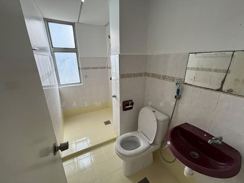 Kondominium untuk Dijual di Kelana D'Putera - Jasmine Yap - Bathroom - PropertyGuru.com.my