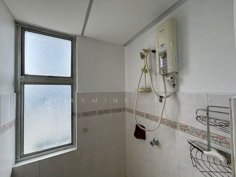 Kondominium untuk Dijual di Kelana D'Putera - Jasmine Yap - Bathroom - PropertyGuru.com.my
