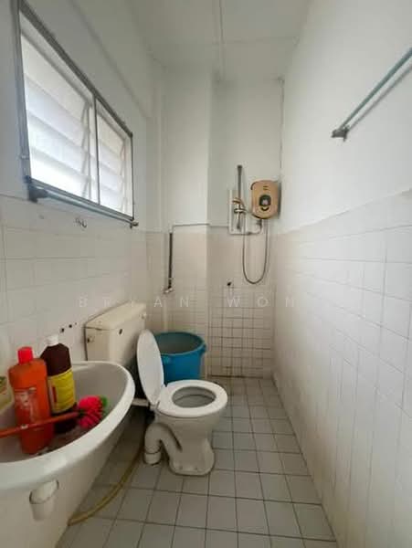 Apartment for Rent at Cheras Perdana Apartment Block A, B, C - Bryan Wong - Bathroom - PropertyGuru.com.my