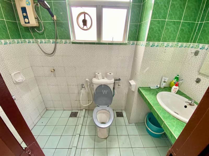 Apartment for Sale at Pangsapuri Permata - Gudrotullah Ikhwan - Bathroom - PropertyGuru.com.my