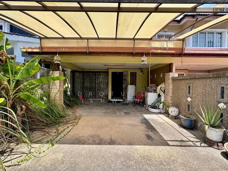 2-storey Terraced House for Sale in Taman Prima Saujana (Kajang) - Gudrotullah Ikhwan - Exterior - PropertyGuru.com.my