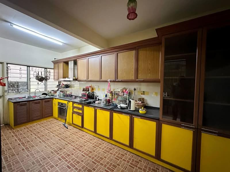 2-storey Terraced House for Sale in Taman Prima Saujana (Kajang) - Gudrotullah Ikhwan - Kitchen - PropertyGuru.com.my