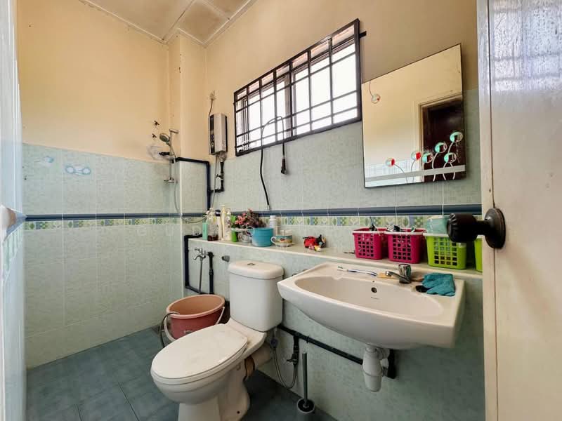 2-storey Terraced House for Sale in Taman Prima Saujana (Kajang) - Gudrotullah Ikhwan - Bathroom - PropertyGuru.com.my