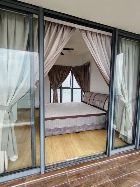 Condominium for Rent at Lovell @ Country Garden Danga Bay - Soon Siang - Bedroom - PropertyGuru.com.my