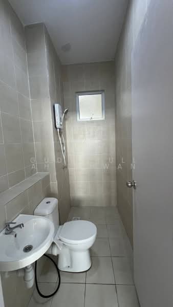 Kondominium untuk Disewa di Residensi Adelia 4 - Gudrotullah Ikhwan - Bathroom - PropertyGuru.com.my