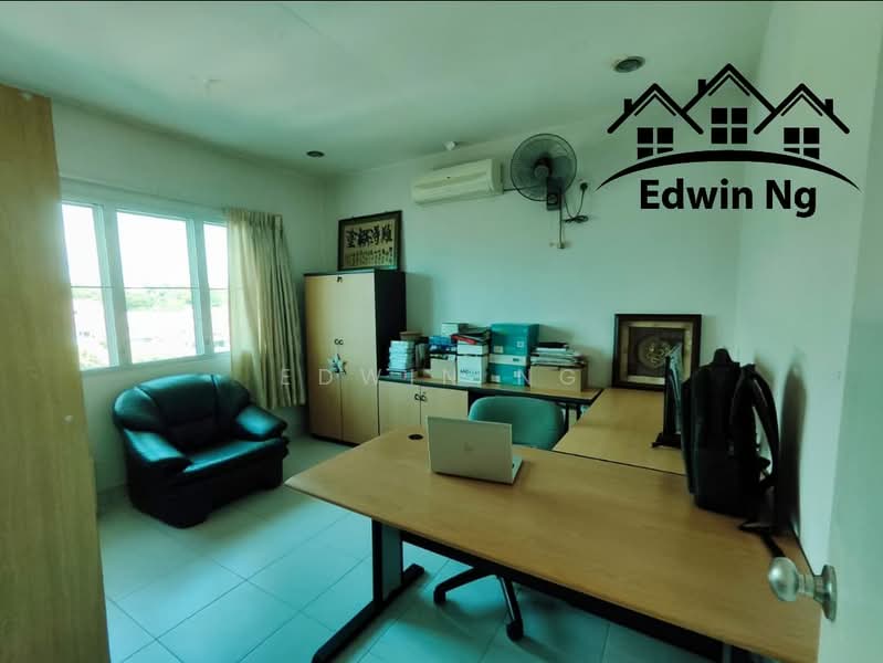 Semi-Detached House for Sale in Taman Bukit Minyak Indah (Bukit Minyak) - Edwin Ng - Study - PropertyGuru.com.my