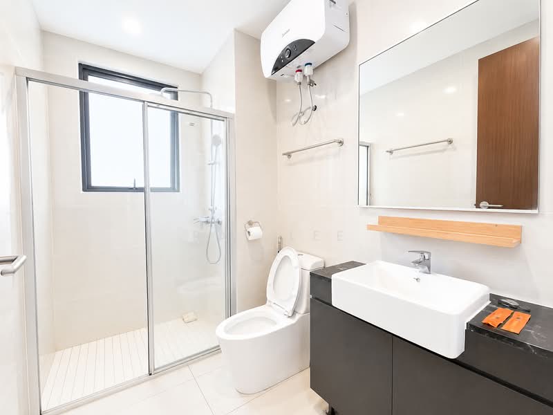 Condominium for Rent at Royal Strand @ Country Garden Danga Bay - Ray Lee - Bathroom - PropertyGuru.com.my
