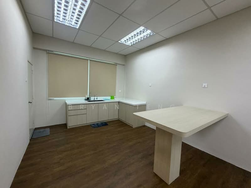 Shop for Rent in Valdor (Sungai Jawi) - Bryan Teng - Kitchen - PropertyGuru.com.my