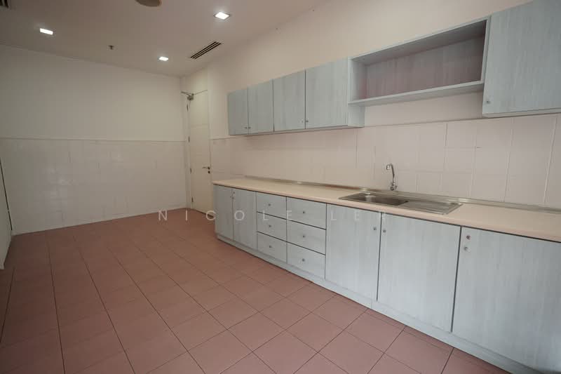 Office for Rent in Temasya Glenmarie (Glenmarie) - Nicole Ler - Kitchen - PropertyGuru.com.my