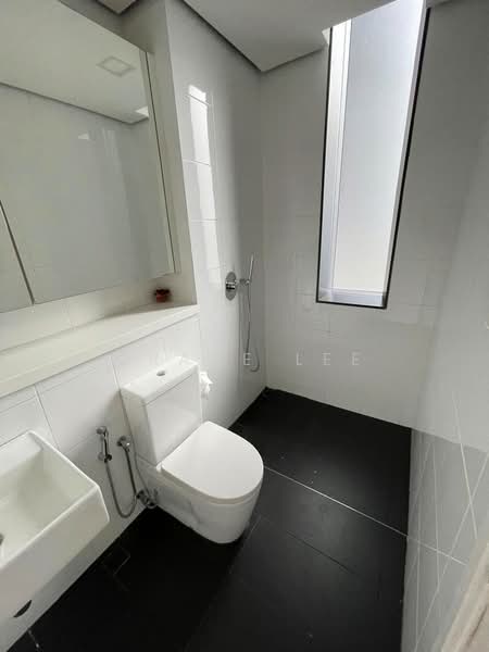 Pejabat untuk Disewa di Mont Kiara (Kuala Lumpur) - Grace Lee - Bathroom - PropertyGuru.com.my