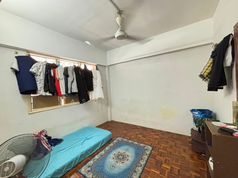 Pangsapuri untuk Dijual di Makmur Apartment - Jasmine Yap - Bedroom - PropertyGuru.com.my