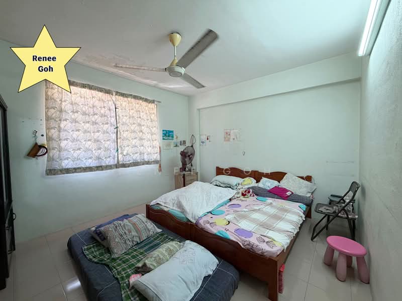 Flat for Sale at Taman Lip Sin Block 1, 3 & 5 - Renee Goh - Bedroom - PropertyGuru.com.my