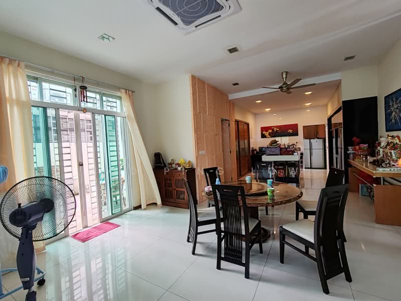 Bungalow for Sale in Seri Kembangan (Selangor) - Soo Ping Low - Living Room - PropertyGuru.com.my