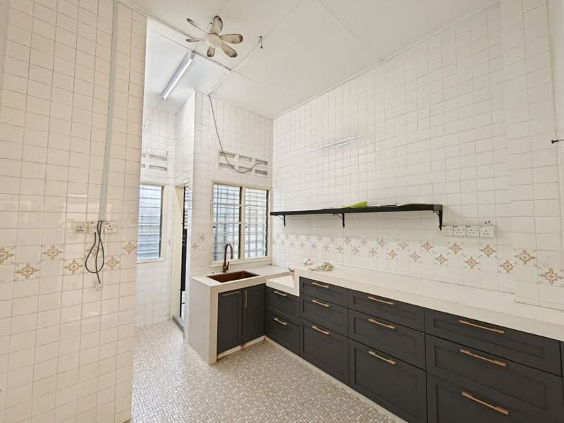 1-storey Terraced House for Sale in Ipoh (Perak) - PENNY CHEN - Kitchen - PropertyGuru.com.my