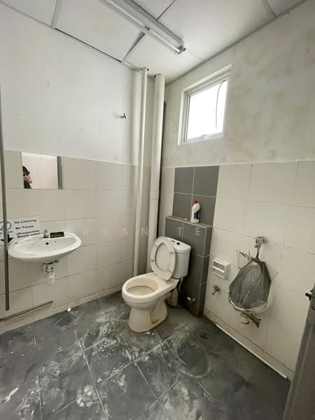 Shop for Rent in Bayan Baru (Penang) - Bryan Teng - Bathroom - PropertyGuru.com.my
