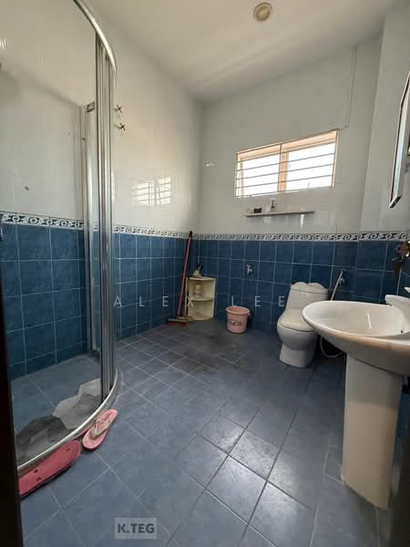 Rumah Teres 2-Tingkat untuk Dijual di Klang (Selangor) - Alex Lee - Bathroom - PropertyGuru.com.my