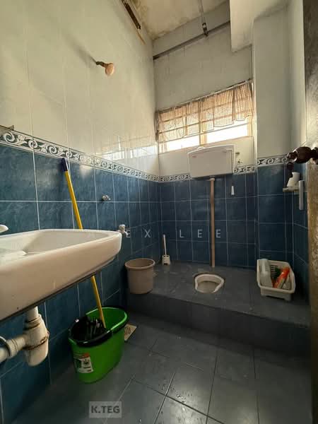 Rumah Teres 2-Tingkat untuk Dijual di Klang (Selangor) - Alex Lee - Bathroom - PropertyGuru.com.my