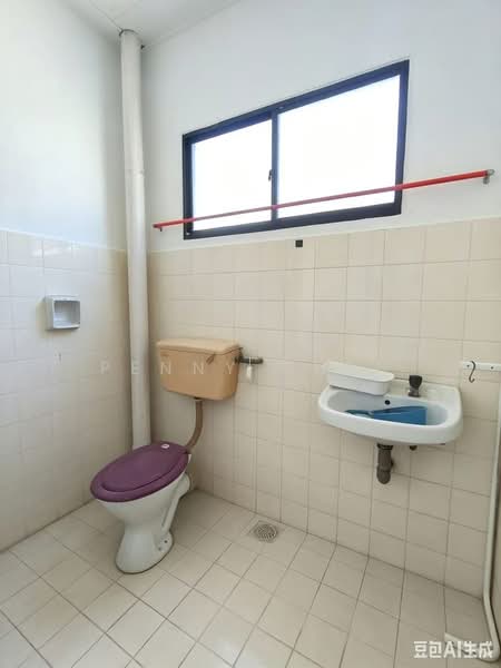 2-storey Terraced House for Sale in Taman Cempaka (Ipoh) - PENNY CHEN - Bathroom - PropertyGuru.com.my