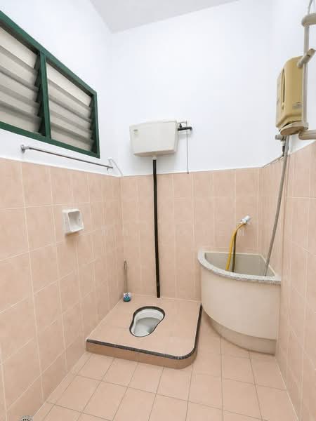 2-storey Terraced House for Sale in Taman Cempaka (Ipoh) - PENNY CHEN - Bathroom - PropertyGuru.com.my