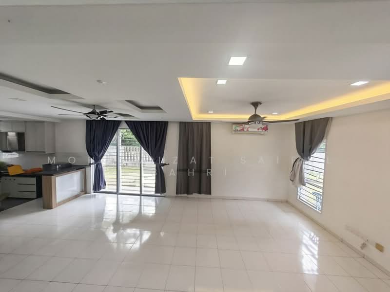 Rumah Teres 2 Tingkat untuk Dijual di Setia Ecohill (Semenyih) - Mohd Aizat Saiful Bahri - Living Room - PropertyGuru.com.my